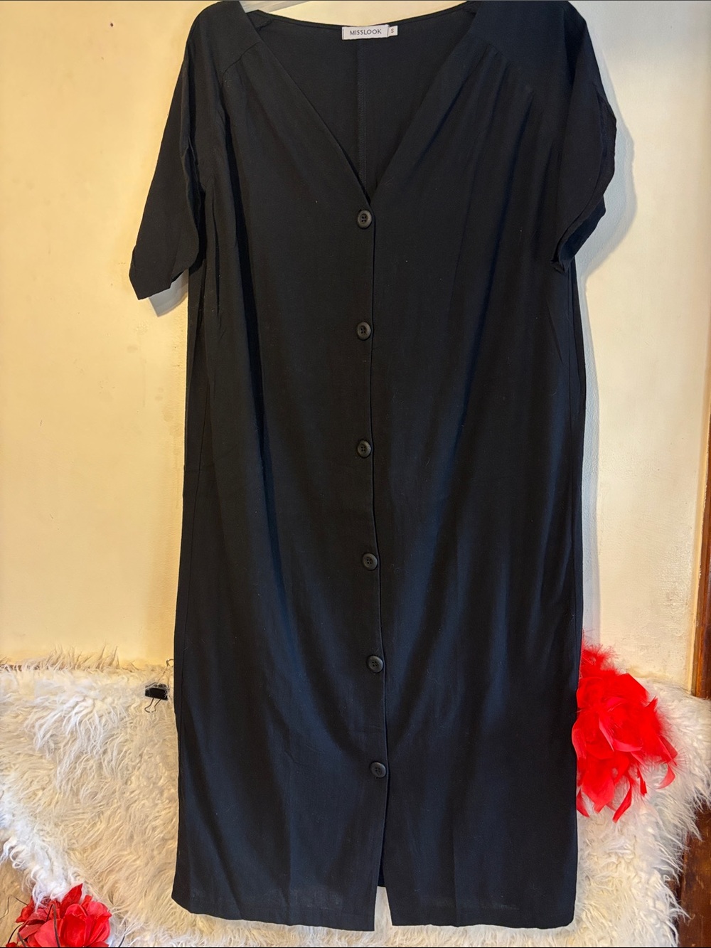 MISSLOOK Black V-Neck Dress